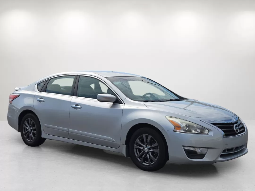 2015 /Charcoal Nissan Altima 2.5 S (1N4AL3AP7FC) with an Other engine, located at 521 Old Farm Lane Rd, Prattville, AL, 36066, (334) 325-1505, 32.482460, -86.416367 - **Drive into Your Next Adventure with This 2015 Nissan Altima! Perfect for Commuters and Families Alike!**<br /> <br /> Imagine cruising through Prattville in a stylish and reliable sedan that's not only designed for comfort but also for functionality. Whether you're commuting to work, dropping the - Photo#4