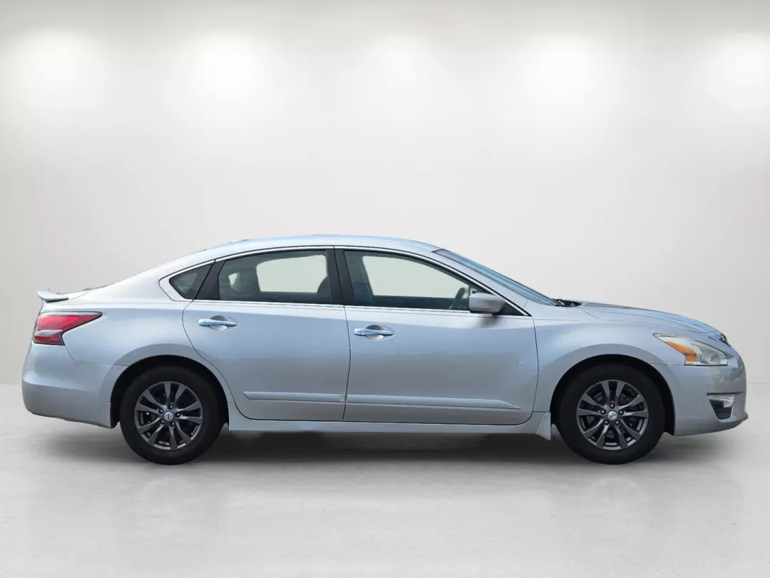 2015 /Charcoal Nissan Altima 2.5 S (1N4AL3AP7FC) with an Other engine, located at 521 Old Farm Lane Rd, Prattville, AL, 36066, (334) 325-1505, 32.482460, -86.416367 - **Drive into Your Next Adventure with This 2015 Nissan Altima! Perfect for Commuters and Families Alike!**<br /> <br /> Imagine cruising through Prattville in a stylish and reliable sedan that's not only designed for comfort but also for functionality. Whether you're commuting to work, dropping the - Photo#5