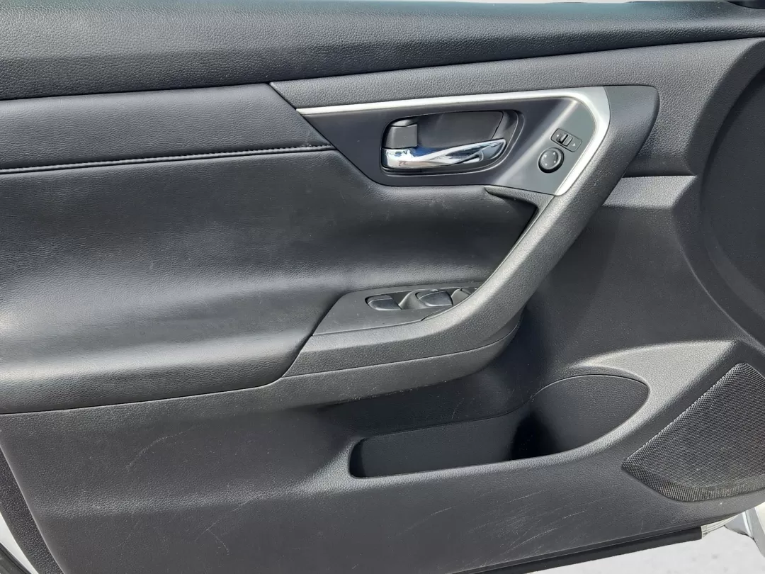 2015 /Charcoal Nissan Altima 2.5 S (1N4AL3AP7FC) with an Other engine, located at 521 Old Farm Lane Rd, Prattville, AL, 36066, (334) 325-1505, 32.482460, -86.416367 - **Drive into Your Next Adventure with This 2015 Nissan Altima! Perfect for Commuters and Families Alike!**<br /> <br /> Imagine cruising through Prattville in a stylish and reliable sedan that's not only designed for comfort but also for functionality. Whether you're commuting to work, dropping the - Photo#10