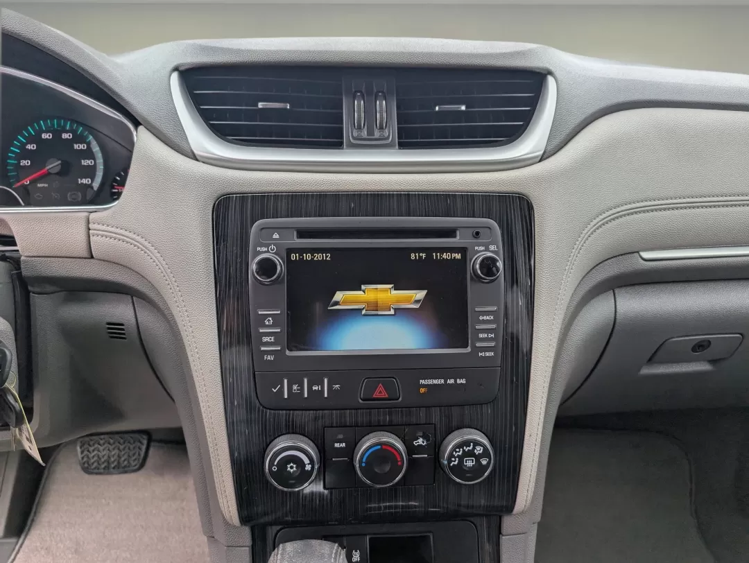 2015 /Dark Titanium/Light Titanium Chevrolet Traverse LT (1GNKRGKD3FJ) with an Other engine, located at 7000 Northlake Connector, Columbus, GA, 31904, (706) 987-8085, 32.524975, -84.978134 - **Explore Your Next Adventure with the 2015 Chevrolet Traverse LT at Gils Auto in Phenix City, AL!**<br /> <br /> Are you searching for the perfect SUV that effortlessly combines space, comfort, and versatility for your family or weekend adventures? Look no further than this stunning 2015 Chevrolet - Photo#14
