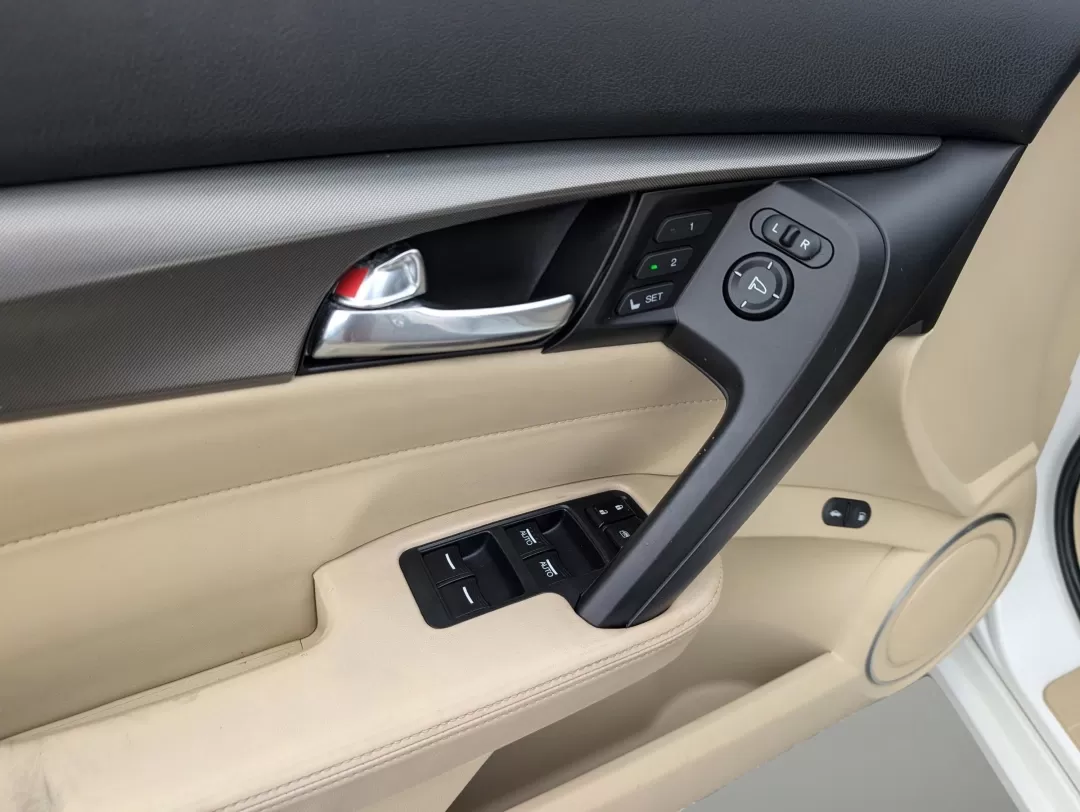 2013 Acura TL Tech (19UUA8F57DA) with an Other engine, located at 3959 U.S. 80 W, Phenix City, AL, 36870, (334) 297-4885, 32.469296, -85.135185 - **Experience Luxury and Reliability with the 2013 Acura TL Tech Perfect for Your Daily Commute and Weekend Getaways!**<br /> <br /> If you're on the lookout for a reliable vehicle that seamlessly blends luxury with functionality, look no further than the stunning 2013 Acura TL Tech. At Gils Auto, l - Photo#9