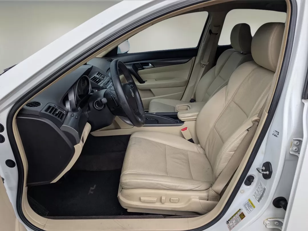 2013 Acura TL Tech (19UUA8F57DA) with an Other engine, located at 3959 U.S. 80 W, Phenix City, AL, 36870, (334) 297-4885, 32.469296, -85.135185 - **Experience Luxury and Reliability with the 2013 Acura TL Tech Perfect for Your Daily Commute and Weekend Getaways!**<br /> <br /> If you're on the lookout for a reliable vehicle that seamlessly blends luxury with functionality, look no further than the stunning 2013 Acura TL Tech. At Gils Auto, l - Photo#10