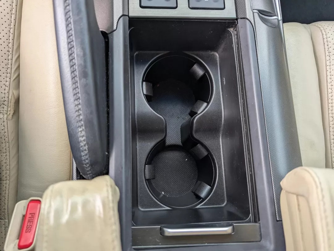 2013 Acura TL Tech (19UUA8F57DA) with an Other engine, located at 3959 U.S. 80 W, Phenix City, AL, 36870, (334) 297-4885, 32.469296, -85.135185 - **Experience Luxury and Reliability with the 2013 Acura TL Tech Perfect for Your Daily Commute and Weekend Getaways!**<br /> <br /> If you're on the lookout for a reliable vehicle that seamlessly blends luxury with functionality, look no further than the stunning 2013 Acura TL Tech. At Gils Auto, l - Photo#13