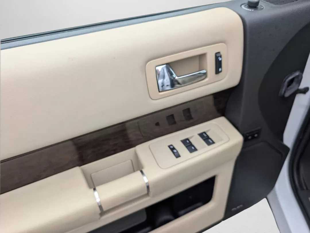 2015 Ford Flex Limited (2FMHK6D87FB) with an Other engine, located at 1430 Gateway Drive, Opelika, AL, 36801, (334) 239-0944, 32.637871, -85.409790 - **Explore the Open Road in Comfort: 2015 Ford Flex Limited AWD at Gils Auto in Phenix City, AL!**<br /> <br /> Are you looking for the perfect family vehicle that accommodates your active lifestyle while providing comfort, safety, and style? Look no further than this stunning **2015 Ford Flex Limite - Photo#8