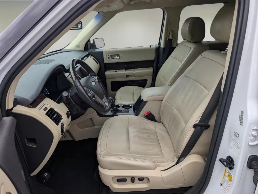 2015 Ford Flex Limited (2FMHK6D87FB) with an Other engine, located at 1430 Gateway Drive, Opelika, AL, 36801, (334) 239-0944, 32.637871, -85.409790 - **Explore the Open Road in Comfort: 2015 Ford Flex Limited AWD at Gils Auto in Phenix City, AL!**<br /> <br /> Are you looking for the perfect family vehicle that accommodates your active lifestyle while providing comfort, safety, and style? Look no further than this stunning **2015 Ford Flex Limite - Photo#9