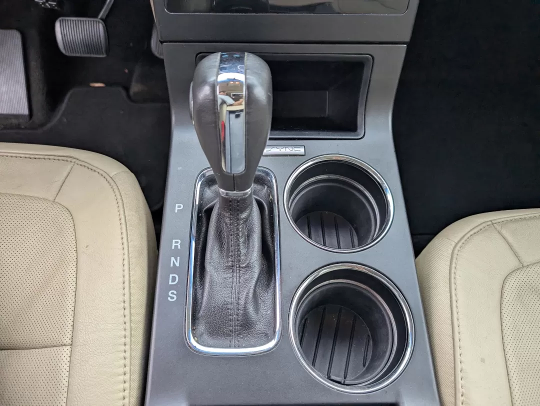 2015 Ford Flex Limited (2FMHK6D87FB) with an Other engine, located at 1430 Gateway Drive, Opelika, AL, 36801, (334) 239-0944, 32.637871, -85.409790 - **Explore the Open Road in Comfort: 2015 Ford Flex Limited AWD at Gils Auto in Phenix City, AL!**<br /> <br /> Are you looking for the perfect family vehicle that accommodates your active lifestyle while providing comfort, safety, and style? Look no further than this stunning **2015 Ford Flex Limite - Photo#13