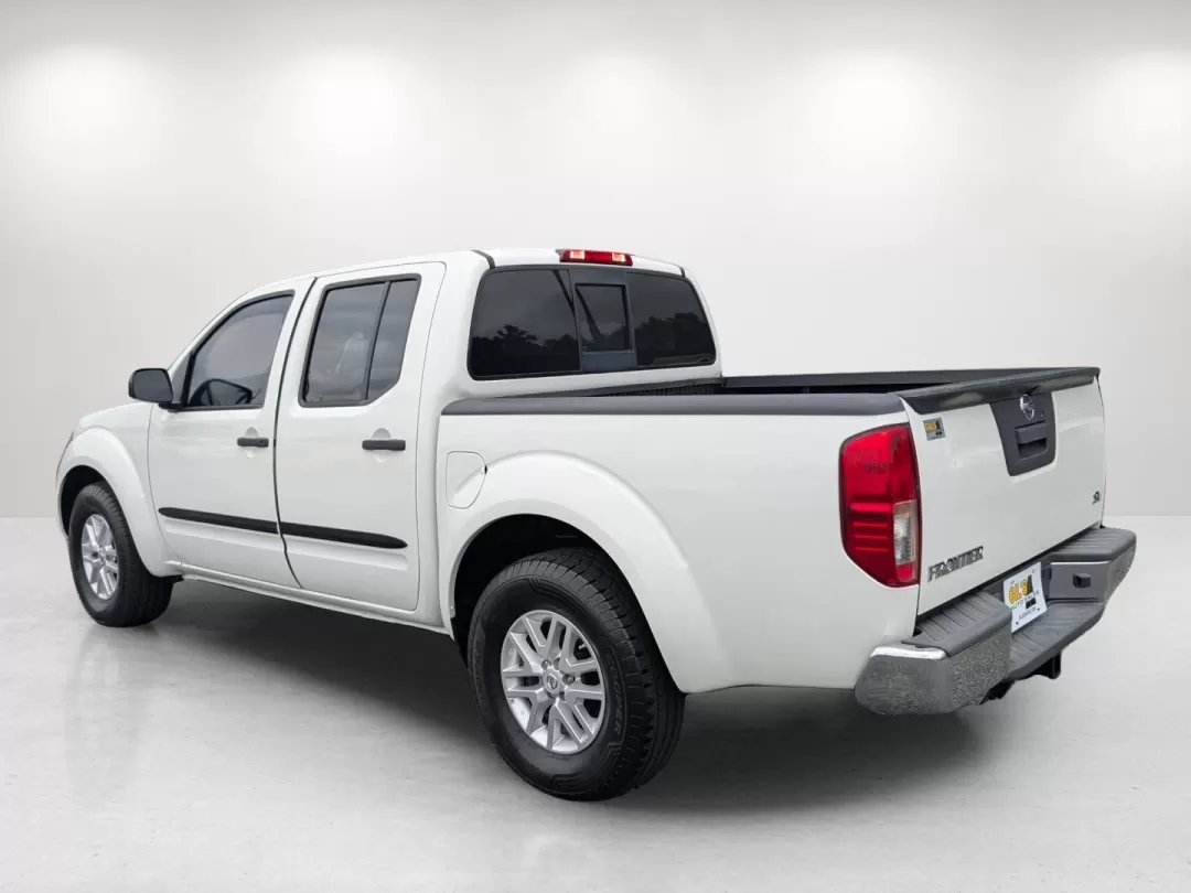 2019 /Steel Nissan Frontier SV (1N6AD0ER7KN) with an Other engine, located at 1430 Gateway Drive, Opelika, AL, 36801, (334) 239-0944, 32.637871, -85.409790 - Are you searching for the perfect vehicle to enhance your active lifestyle? Look no further than the 2019 Nissan Frontier SV, a rugged and reliable crew cab pickup that's ready for anything-from weekend getaways to daily commutes. Available at Gils Auto, a trusted Buy Here Pay Here dealership locate - Photo#5