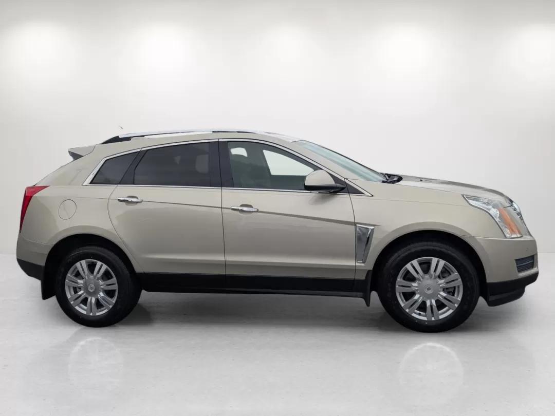 2015 /Shale w/Brownstone accents Cadillac SRX Luxury Collection (3GYFNBE39FS) with an Other engine, located at 5115 14th Ave., Columbus, GA, 31904, (706) 323-0345, 32.511494, -84.971046 - Discover the perfect blend of luxury and practicality with the 2015 Cadillac SRX Luxury Collection, ideal for both family road trips and daily commutes. Imagine gliding through the streets of Phenix City, AL, in a refined SUV that combines style with functionality. With its spacious interior and cut - Photo#3