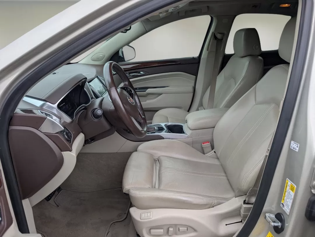 2015 /Shale w/Brownstone accents Cadillac SRX Luxury Collection (3GYFNBE39FS) with an Other engine, located at 5115 14th Ave., Columbus, GA, 31904, (706) 323-0345, 32.511494, -84.971046 - Discover the perfect blend of luxury and practicality with the 2015 Cadillac SRX Luxury Collection, ideal for both family road trips and daily commutes. Imagine gliding through the streets of Phenix City, AL, in a refined SUV that combines style with functionality. With its spacious interior and cut - Photo#9