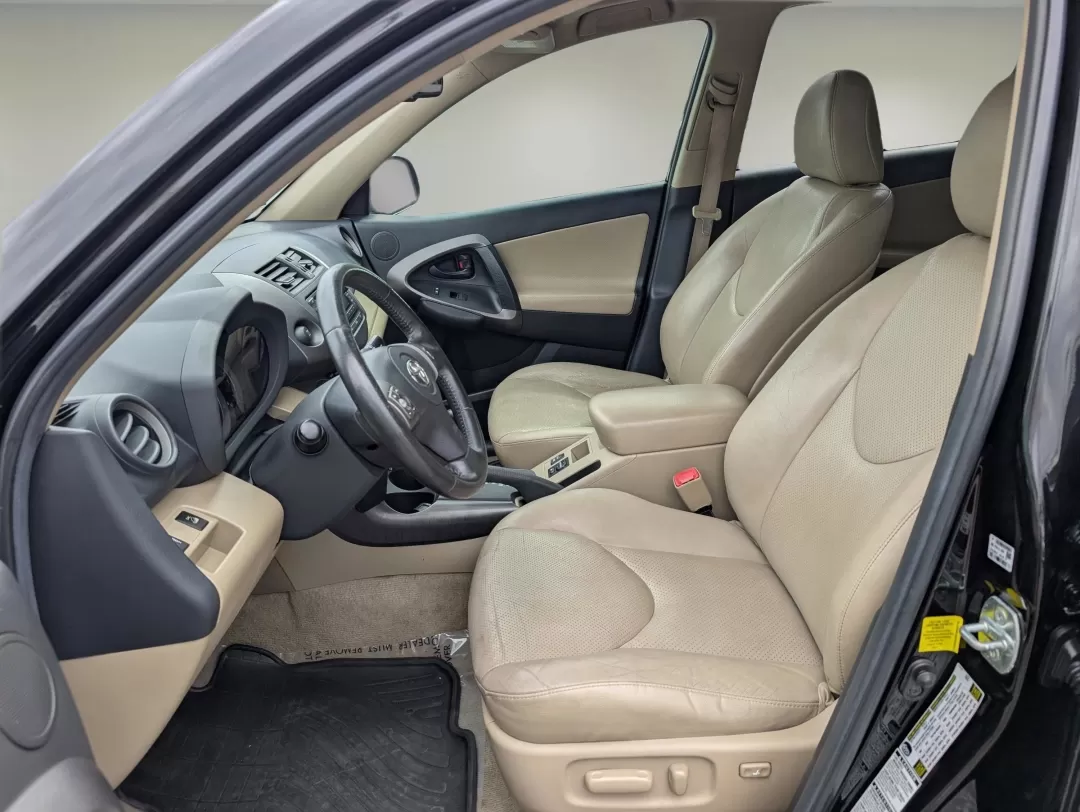 2012 Toyota RAV4 Limited (2T3DK4DV9CW) with an Other engine, located at 3959 U.S. 80 W, Phenix City, AL, 36870, (334) 297-4885, 32.469296, -85.135185 - Elevate your lifestyle with the 2012 Toyota RAV4 Limited, perfect for families, adventure seekers, and daily commuters alike! Imagine hitting the road with your loved ones, exploring the scenic beauty of Phenix City, AL, or bustling through busy streets with ease. This SUV is designed to provide bot - Photo#10