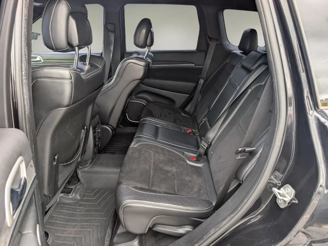 2015 /Black Jeep Grand Cherokee SRT (1C4RJFDJXFC) with an Other engine, located at 1430 Gateway Drive, Opelika, AL, 36801, (334) 239-0944, 32.637871, -85.409790 - **Elevate Your Adventures with the 2015 Jeep Grand Cherokee SRT at Gils Auto!**<br /> <br /> Are you ready to take your outdoor adventures to the next level? Whether it's cruising along the Chattahoochee River, tackling rugged terrains at nearby hiking trails, or simply enjoying a comfortable ride t - Photo#10