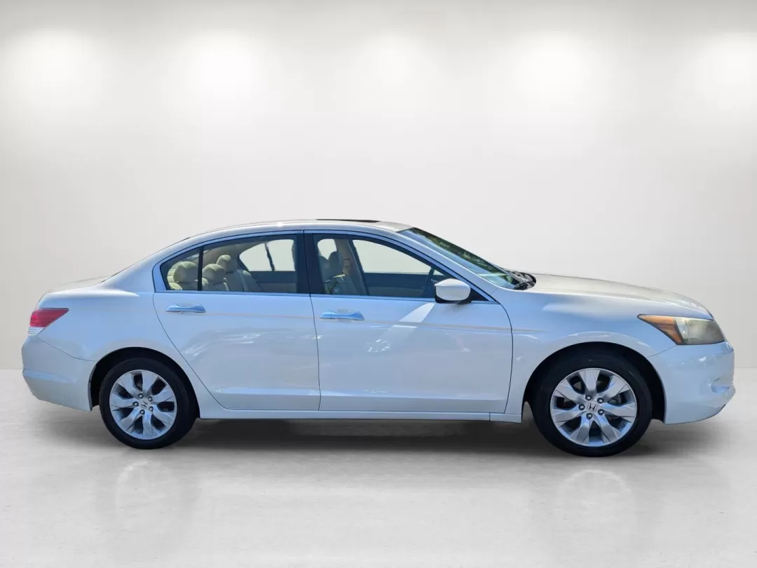 2010 Honda Accord Sdn EX-L (1HGCP3F84AA) with an Other engine, located at 1430 Gateway Drive, Opelika, AL, 36801, (334) 239-0944, 32.637871, -85.409790 - 2010 Honda Accord Sdn EX-L - Photo#3