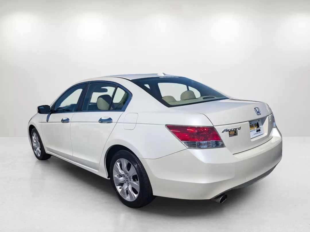 2010 Honda Accord Sdn EX-L (1HGCP3F84AA) with an Other engine, located at 1430 Gateway Drive, Opelika, AL, 36801, (334) 239-0944, 32.637871, -85.409790 - 2010 Honda Accord Sdn EX-L - Photo#6