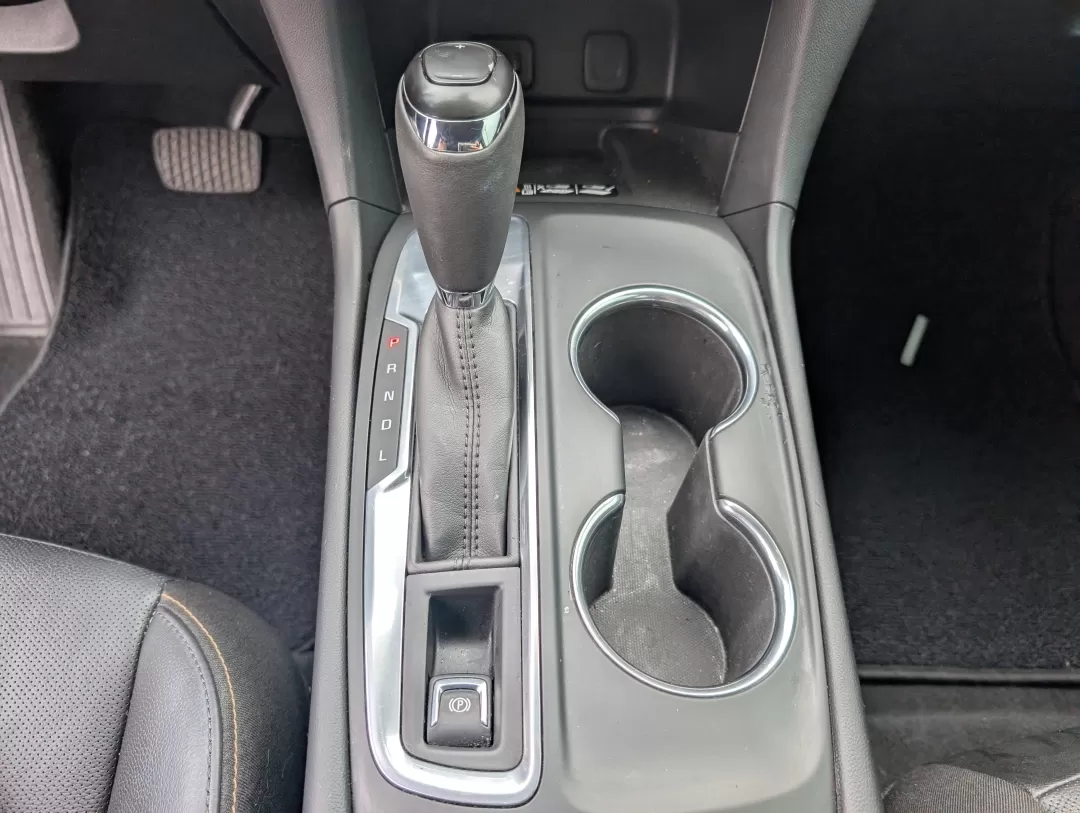 2018 /Jet Black Chevrolet Equinox Premier (3GNAXMEV3JL) with an Other engine, located at 3959 U.S. 80 W, Phenix City, AL, 36870, (334) 297-4885, 32.469296, -85.135185 - **Adventure Awaits with the 2018 Chevrolet Equinox Premier - Your Perfect SUV for Any Journey!**<br /> <br /> Are you in search of a versatile vehicle that seamlessly blends style, comfort, and technology? Look no further than this stunning 2018 Chevrolet Equinox Premier, available now at Gils Auto - Photo#11