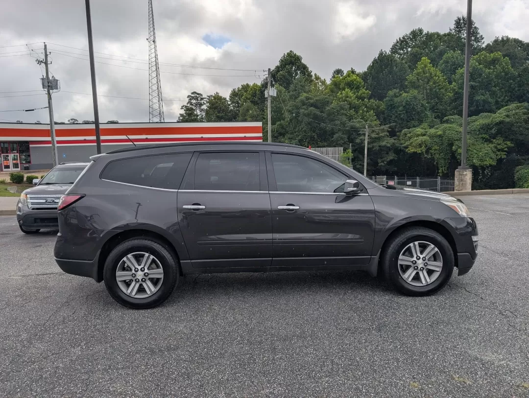 2015 /Ebony Chevrolet Traverse LT (1GNKRHKD9FJ) with an Other engine, located at 3959 U.S. 80 W, Phenix City, AL, 36870, (334) 297-4885, 32.469296, -85.135185 - **Discover Adventure with the 2015 Chevrolet Traverse LT Your Perfect Family SUV!**<br /> <br /> Are you ready to elevate your family adventures? The 2015 Chevrolet Traverse LT is designed to take your family outings, weekend getaways, and daily commutes to an entirely new level. With spacious seat - Photo#3