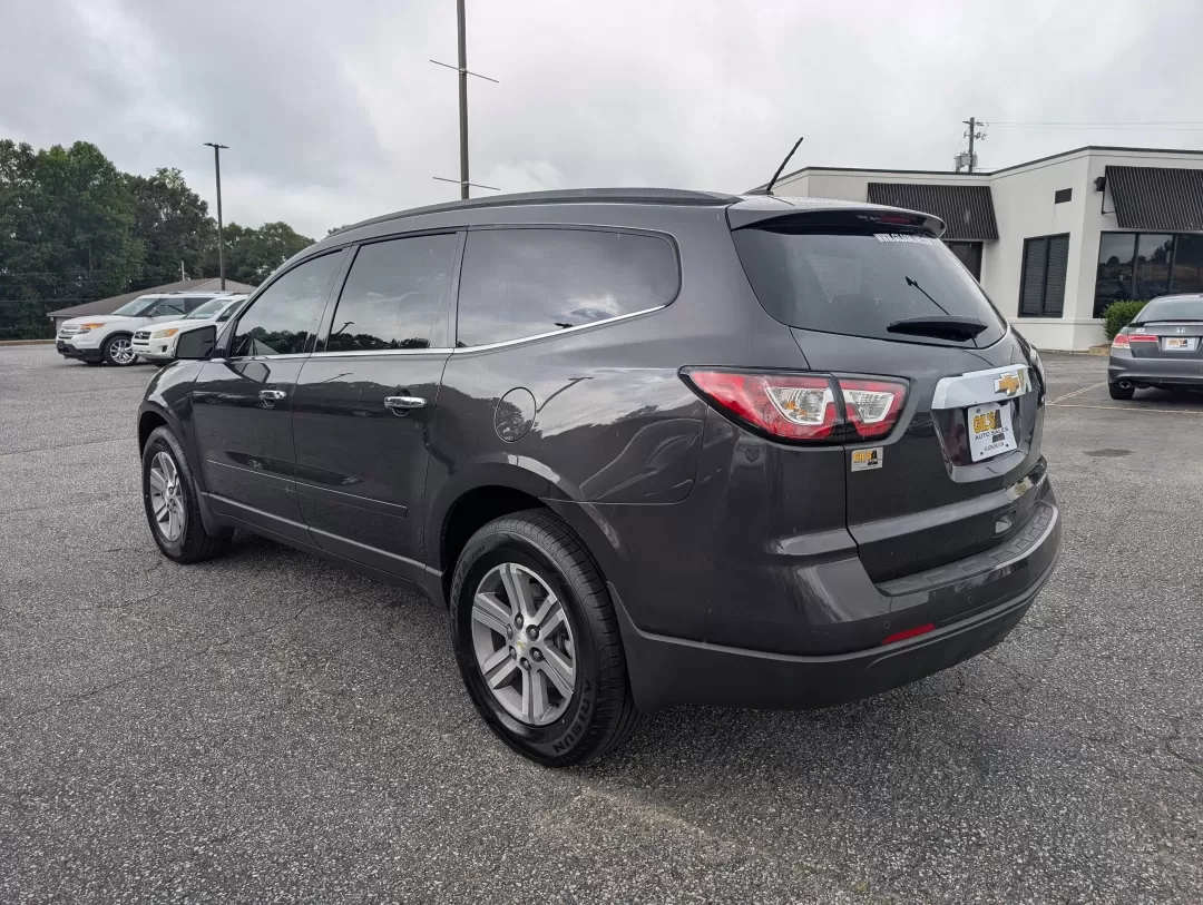 2015 /Ebony Chevrolet Traverse LT (1GNKRHKD9FJ) with an Other engine, located at 3959 U.S. 80 W, Phenix City, AL, 36870, (334) 297-4885, 32.469296, -85.135185 - **Discover Adventure with the 2015 Chevrolet Traverse LT Your Perfect Family SUV!**<br /> <br /> Are you ready to elevate your family adventures? The 2015 Chevrolet Traverse LT is designed to take your family outings, weekend getaways, and daily commutes to an entirely new level. With spacious seat - Photo#6