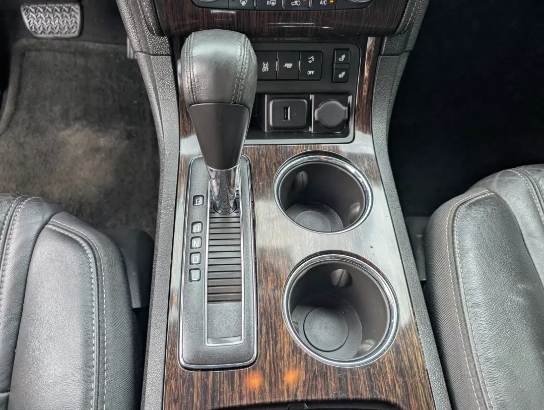 2015 /Ebony Chevrolet Traverse LT (1GNKRHKD9FJ) with an Other engine, located at 3959 U.S. 80 W, Phenix City, AL, 36870, (334) 297-4885, 32.469296, -85.135185 - **Discover Adventure with the 2015 Chevrolet Traverse LT Your Perfect Family SUV!**<br /> <br /> Are you ready to elevate your family adventures? The 2015 Chevrolet Traverse LT is designed to take your family outings, weekend getaways, and daily commutes to an entirely new level. With spacious seat - Photo#13
