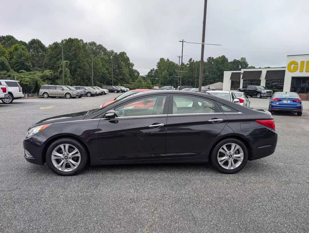 2011 /Camel Hyundai Sonata Ltd (5NPEC4AC2BH) with an Other engine, located at 3959 U.S. 80 W, Phenix City, AL, 36870, (334) 297-4885, 32.469296, -85.135185 - **Drive Into Your Next Adventure with the 2011 Hyundai Sonata at Gils Auto!**<br /> <br /> Are you ready to elevate your daily commute or embark on family road trips? The 2011 Hyundai Sonata, now available at Gils Auto in Phenix City, AL, is the perfect blend of style, comfort, and reliability that - Photo#7