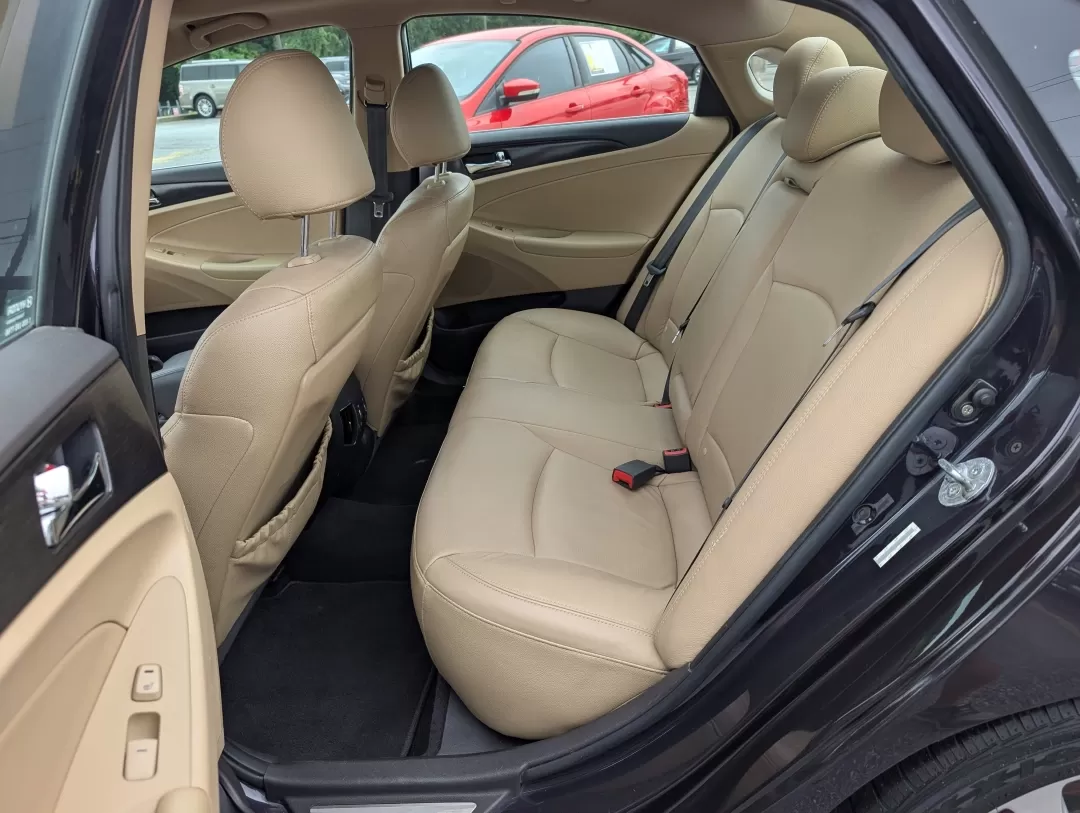 2011 /Camel Hyundai Sonata Ltd (5NPEC4AC2BH) with an Other engine, located at 3959 U.S. 80 W, Phenix City, AL, 36870, (334) 297-4885, 32.469296, -85.135185 - **Drive Into Your Next Adventure with the 2011 Hyundai Sonata at Gils Auto!**<br /> <br /> Are you ready to elevate your daily commute or embark on family road trips? The 2011 Hyundai Sonata, now available at Gils Auto in Phenix City, AL, is the perfect blend of style, comfort, and reliability that - Photo#10