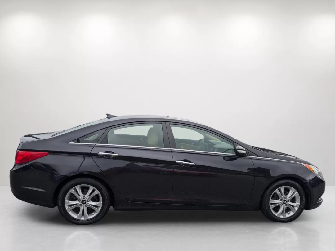 2011 /Camel Hyundai Sonata Ltd (5NPEC4AC2BH) with an Other engine, located at 1430 Gateway Drive, Opelika, AL, 36801, (334) 239-0944, 32.637871, -85.409790 - **Drive Into Your Next Adventure with the 2011 Hyundai Sonata at Gils Auto!**<br /> <br /> Are you ready to elevate your daily commute or embark on family road trips? The 2011 Hyundai Sonata, now available at Gils Auto in Phenix City, AL, is the perfect blend of style, comfort, and reliability that - Photo#3