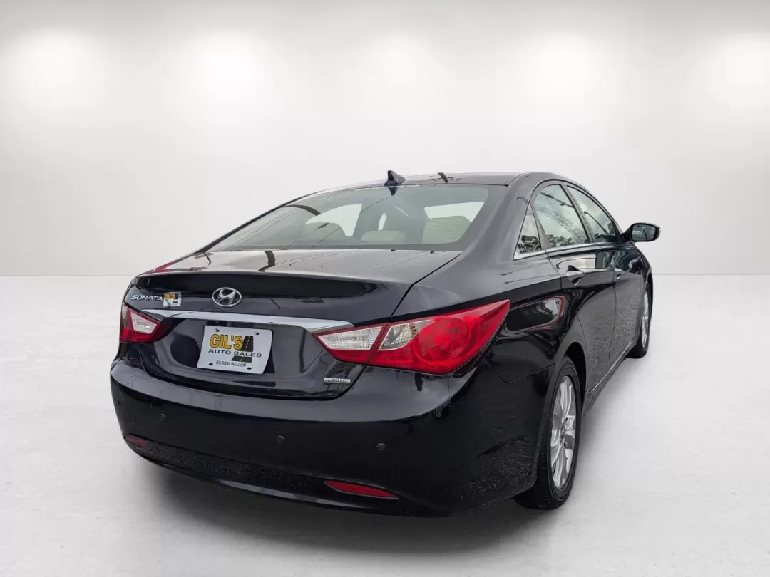 2011 /Camel Hyundai Sonata Ltd (5NPEC4AC2BH) with an Other engine, located at 1430 Gateway Drive, Opelika, AL, 36801, (334) 239-0944, 32.637871, -85.409790 - **Drive Into Your Next Adventure with the 2011 Hyundai Sonata at Gils Auto!**<br /> <br /> Are you ready to elevate your daily commute or embark on family road trips? The 2011 Hyundai Sonata, now available at Gils Auto in Phenix City, AL, is the perfect blend of style, comfort, and reliability that - Photo#4