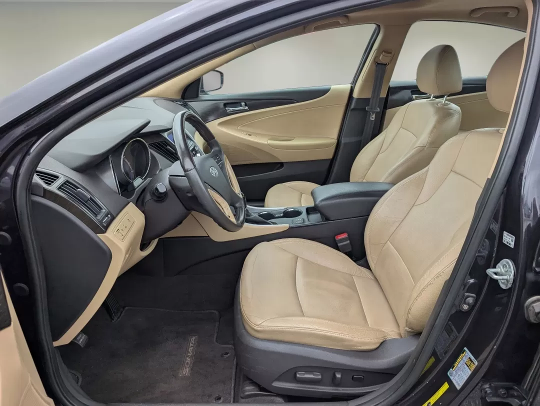 2011 /Camel Hyundai Sonata Ltd (5NPEC4AC2BH) with an Other engine, located at 1430 Gateway Drive, Opelika, AL, 36801, (334) 239-0944, 32.637871, -85.409790 - **Drive Into Your Next Adventure with the 2011 Hyundai Sonata at Gils Auto!**<br /> <br /> Are you ready to elevate your daily commute or embark on family road trips? The 2011 Hyundai Sonata, now available at Gils Auto in Phenix City, AL, is the perfect blend of style, comfort, and reliability that - Photo#9