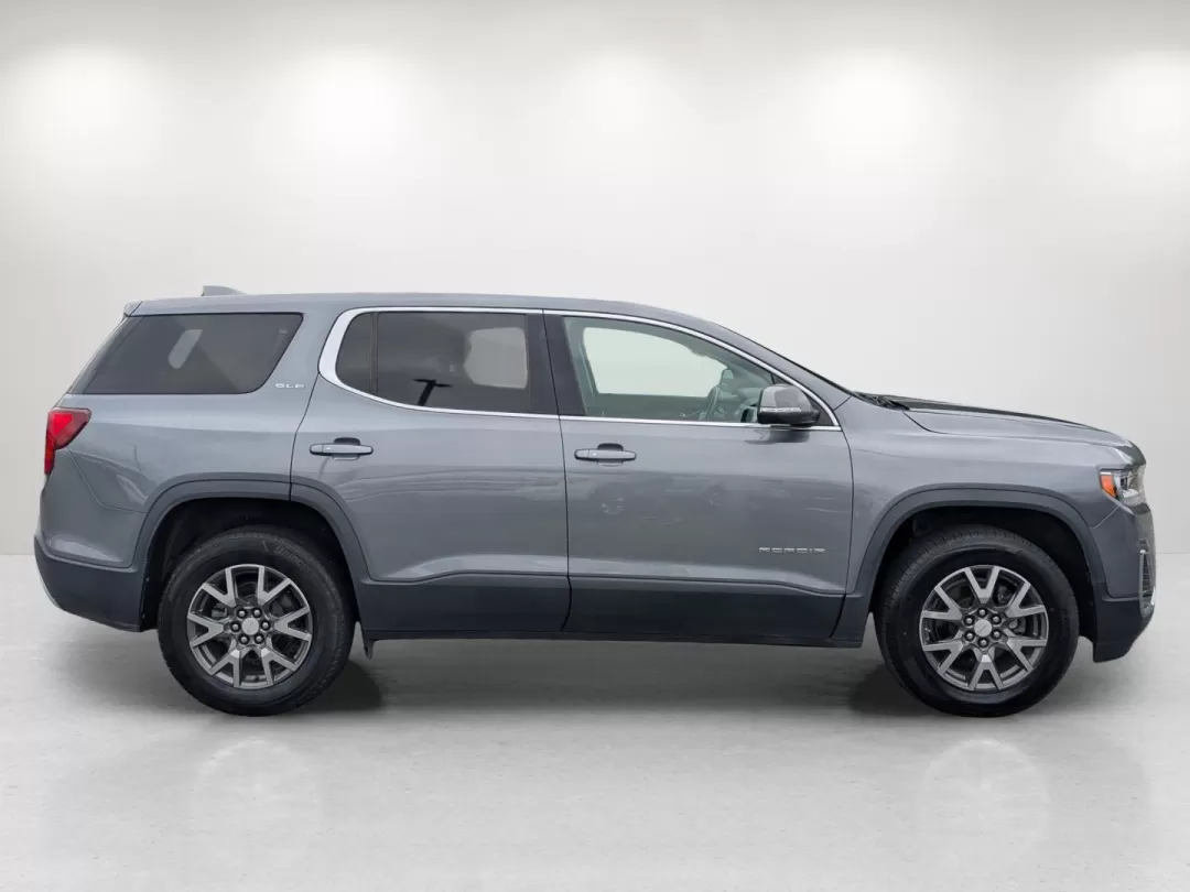 2020 /Jet Black GMC Acadia SLE (1GKKNRL47LZ) with an Other engine, located at 3959 U.S. 80 W, Phenix City, AL, 36870, (334) 297-4885, 32.469296, -85.135185 - **Elevate Your Family Adventures with the 2020 GMC Acadia SLE in Phenix City, AL**<br /> <br /> Are you ready to take your family outings and weekend adventures to the next level? Look no further than the stunning 2020 GMC Acadia SLE, now available at Gils Auto, your trusted buy here pay here dealer - Photo#3