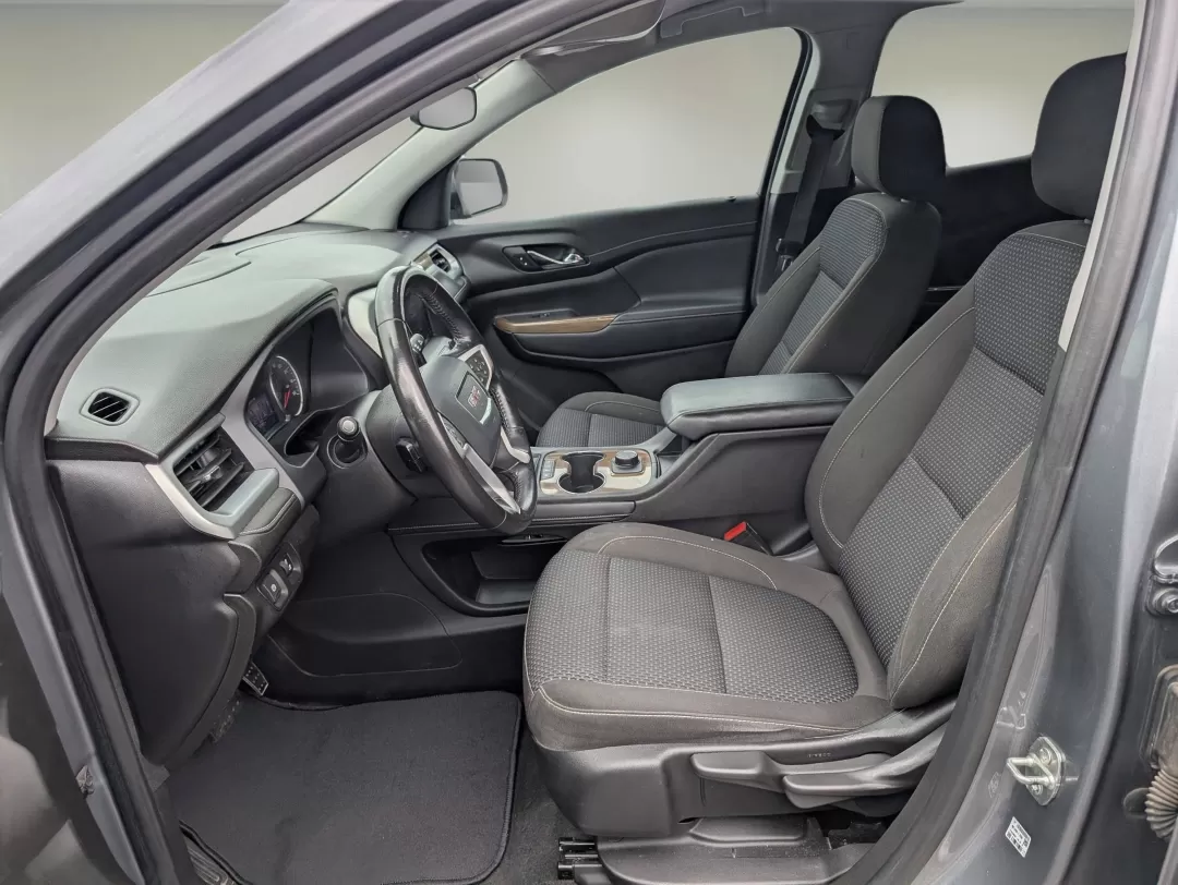 2020 /Jet Black GMC Acadia SLE (1GKKNRL47LZ) with an Other engine, located at 3959 U.S. 80 W, Phenix City, AL, 36870, (334) 297-4885, 32.469296, -85.135185 - **Elevate Your Family Adventures with the 2020 GMC Acadia SLE in Phenix City, AL**<br /> <br /> Are you ready to take your family outings and weekend adventures to the next level? Look no further than the stunning 2020 GMC Acadia SLE, now available at Gils Auto, your trusted buy here pay here dealer - Photo#9