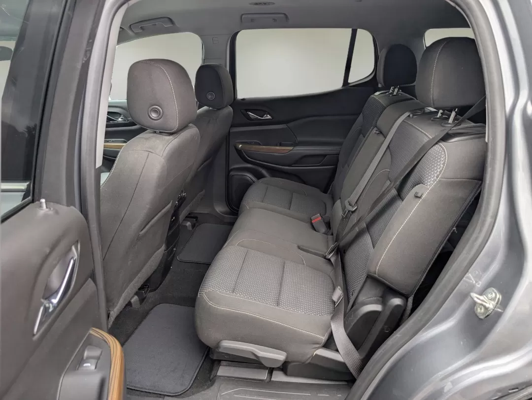 2020 /Jet Black GMC Acadia SLE (1GKKNRL47LZ) with an Other engine, located at 3959 U.S. 80 W, Phenix City, AL, 36870, (334) 297-4885, 32.469296, -85.135185 - **Elevate Your Family Adventures with the 2020 GMC Acadia SLE in Phenix City, AL**<br /> <br /> Are you ready to take your family outings and weekend adventures to the next level? Look no further than the stunning 2020 GMC Acadia SLE, now available at Gils Auto, your trusted buy here pay here dealer - Photo#10