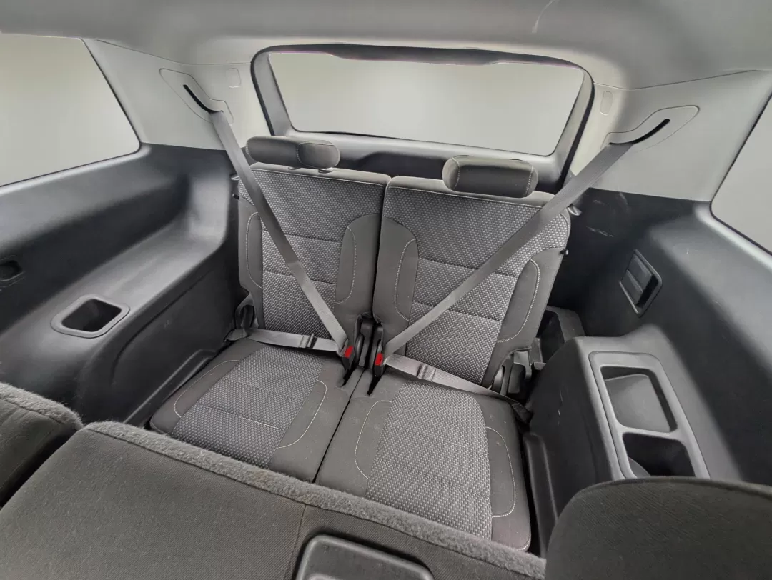 2020 /Jet Black GMC Acadia SLE (1GKKNRL47LZ) with an Other engine, located at 3959 U.S. 80 W, Phenix City, AL, 36870, (334) 297-4885, 32.469296, -85.135185 - **Elevate Your Family Adventures with the 2020 GMC Acadia SLE in Phenix City, AL**<br /> <br /> Are you ready to take your family outings and weekend adventures to the next level? Look no further than the stunning 2020 GMC Acadia SLE, now available at Gils Auto, your trusted buy here pay here dealer - Photo#11