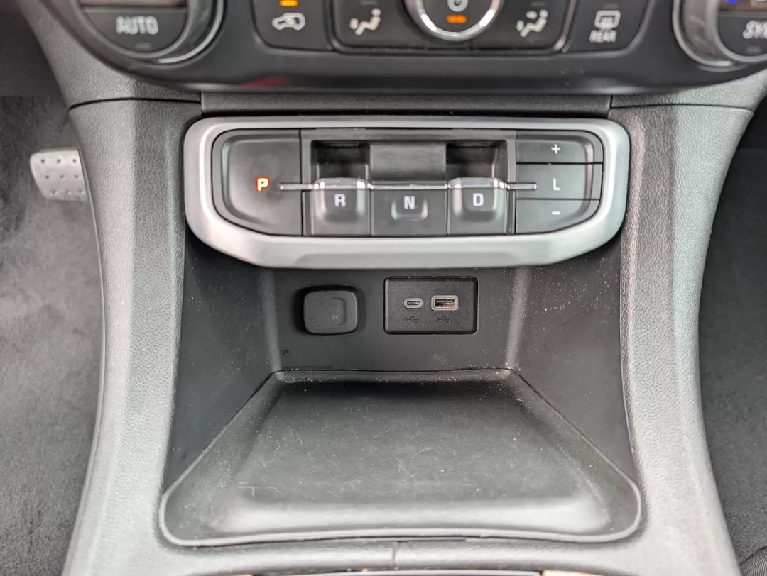 2020 /Jet Black GMC Acadia SLE (1GKKNRL47LZ) with an Other engine, located at 3959 U.S. 80 W, Phenix City, AL, 36870, (334) 297-4885, 32.469296, -85.135185 - **Elevate Your Family Adventures with the 2020 GMC Acadia SLE in Phenix City, AL**<br /> <br /> Are you ready to take your family outings and weekend adventures to the next level? Look no further than the stunning 2020 GMC Acadia SLE, now available at Gils Auto, your trusted buy here pay here dealer - Photo#14