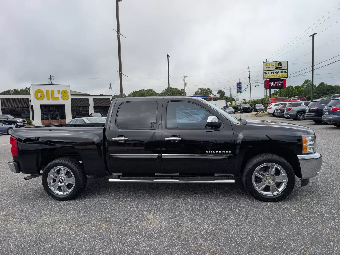 2013 /Ebony Chevrolet Silverado 1500 LT (3GCPKSE71DG) with an Other engine, located at 3959 U.S. 80 W, Phenix City, AL, 36870, (334) 297-4885, 32.469296, -85.135185 - **Unleash Your Adventurous Spirit with the 2013 Chevrolet Silverado 1500 LT Perfect for Weekend Getaways and Family Road Trips!**<br /> <br /> Are you in search of a reliable and versatile vehicle that can handle everything from family road trips to weekend adventures? Look no further than the exce - Photo#3