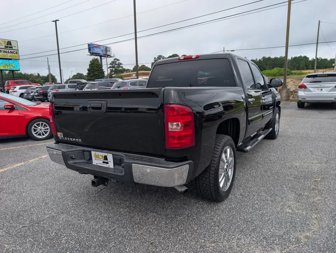 2013 /Ebony Chevrolet Silverado 1500 LT (3GCPKSE71DG) with an Other engine, located at 3959 U.S. 80 W, Phenix City, AL, 36870, (334) 297-4885, 32.469296, -85.135185 - **Unleash Your Adventurous Spirit with the 2013 Chevrolet Silverado 1500 LT Perfect for Weekend Getaways and Family Road Trips!**<br /> <br /> Are you in search of a reliable and versatile vehicle that can handle everything from family road trips to weekend adventures? Look no further than the exce - Photo#4