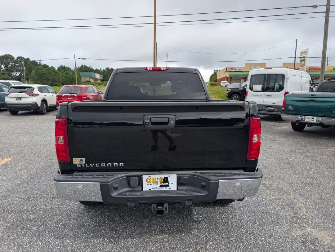 2013 /Ebony Chevrolet Silverado 1500 LT (3GCPKSE71DG) with an Other engine, located at 3959 U.S. 80 W, Phenix City, AL, 36870, (334) 297-4885, 32.469296, -85.135185 - **Unleash Your Adventurous Spirit with the 2013 Chevrolet Silverado 1500 LT Perfect for Weekend Getaways and Family Road Trips!**<br /> <br /> Are you in search of a reliable and versatile vehicle that can handle everything from family road trips to weekend adventures? Look no further than the exce - Photo#5