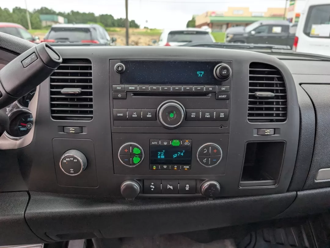 2013 /Ebony Chevrolet Silverado 1500 LT (3GCPKSE71DG) with an Other engine, located at 3959 U.S. 80 W, Phenix City, AL, 36870, (334) 297-4885, 32.469296, -85.135185 - **Unleash Your Adventurous Spirit with the 2013 Chevrolet Silverado 1500 LT Perfect for Weekend Getaways and Family Road Trips!**<br /> <br /> Are you in search of a reliable and versatile vehicle that can handle everything from family road trips to weekend adventures? Look no further than the exce - Photo#14