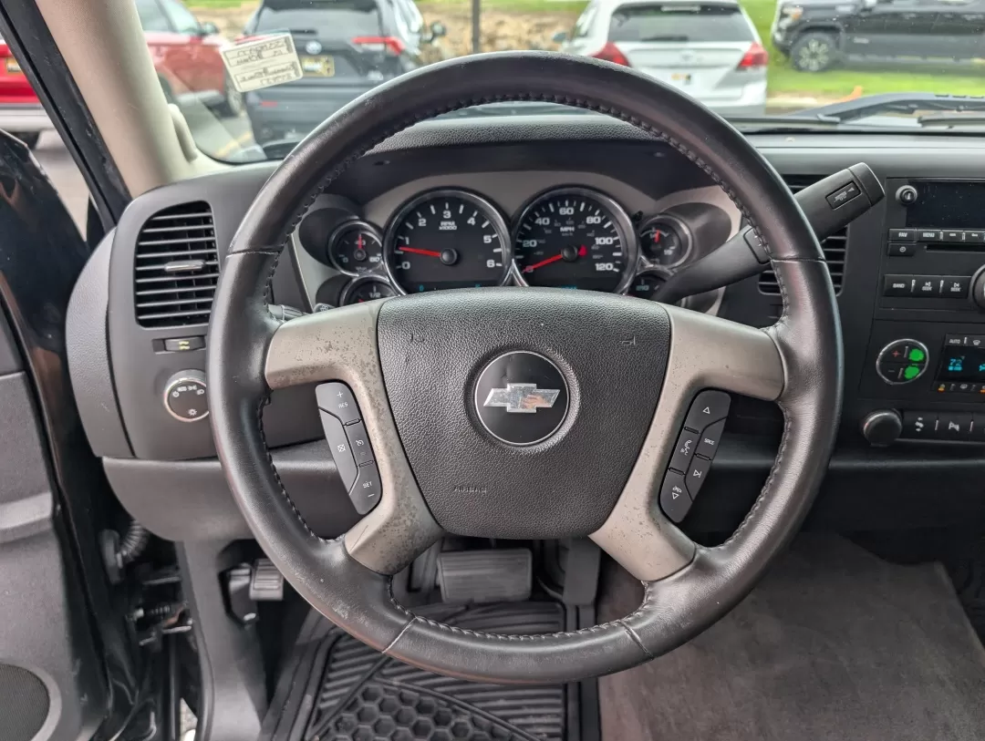 2013 /Ebony Chevrolet Silverado 1500 LT (3GCPKSE71DG) with an Other engine, located at 3959 U.S. 80 W, Phenix City, AL, 36870, (334) 297-4885, 32.469296, -85.135185 - **Unleash Your Adventurous Spirit with the 2013 Chevrolet Silverado 1500 LT Perfect for Weekend Getaways and Family Road Trips!**<br /> <br /> Are you in search of a reliable and versatile vehicle that can handle everything from family road trips to weekend adventures? Look no further than the exce - Photo#15