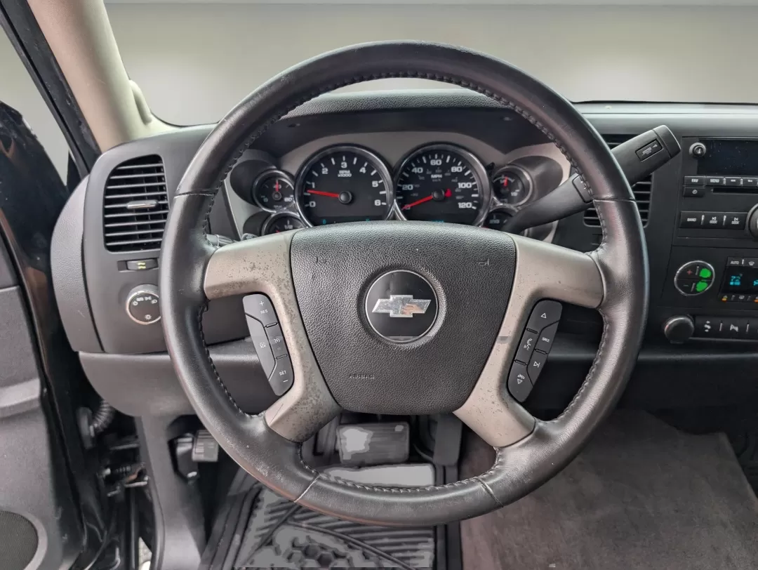 2013 /Ebony Chevrolet Silverado 1500 LT (3GCPKSE71DG) with an Other engine, located at 3959 U.S. 80 W, Phenix City, AL, 36870, (334) 297-4885, 32.469296, -85.135185 - **Unleash Your Adventurous Spirit with the 2013 Chevrolet Silverado 1500 LT Perfect for Weekend Getaways and Family Road Trips!**<br /> <br /> Are you in search of a reliable and versatile vehicle that can handle everything from family road trips to weekend adventures? Look no further than the exce - Photo#16