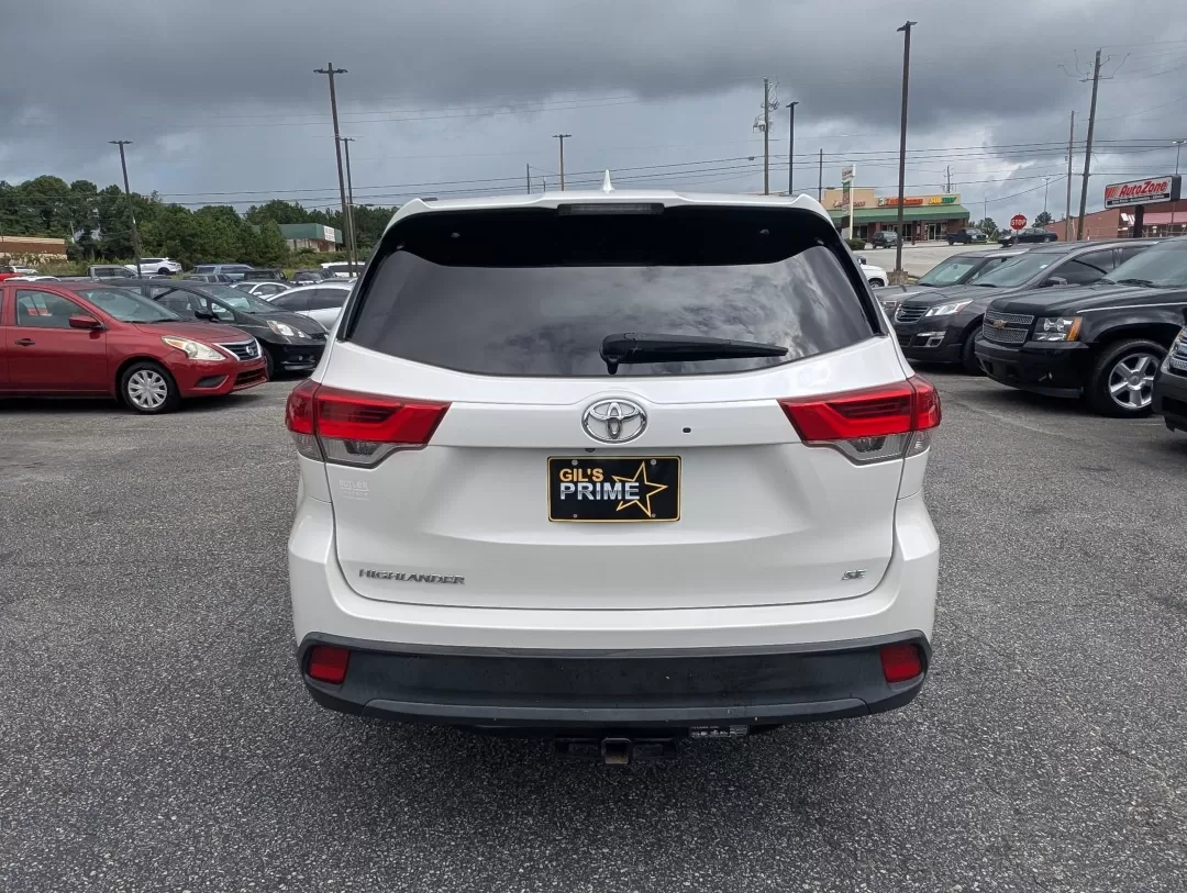 2018 Toyota Highlander (5TDKZRFH0JS) with an Other engine, located at 3959 U.S. 80 W, Phenix City, AL, 36870, (334) 297-4885, 32.469296, -85.135185 - **Experience Unmatched Versatility with the 2018 Toyota Highlander at Gils Auto - Your Buy Here Pay Here Dealership in Phenix City, AL!**<br /> <br /> Are you ready to elevate your family adventures, daily commutes, or weekend getaways? Meet the 2018 Toyota Highlander, the perfect blend of comfort, - Photo#5
