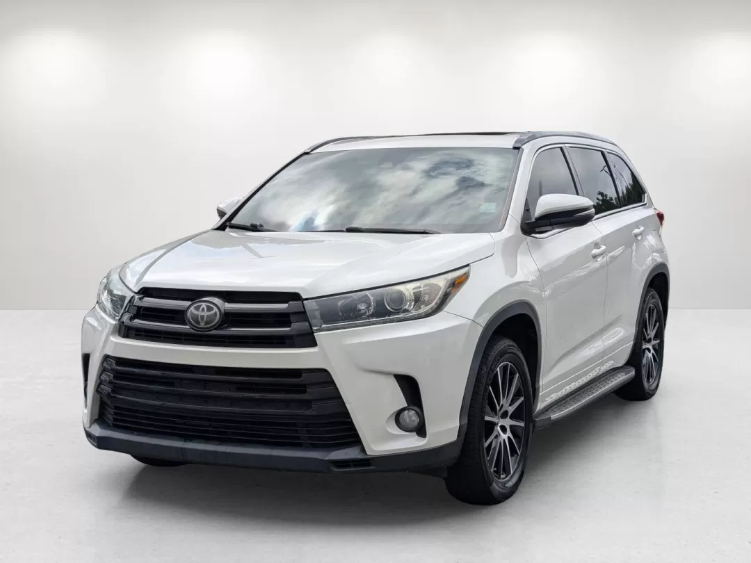 2018 Toyota Highlander (5TDKZRFH0JS) with an Other engine, located at 3959 U.S. 80 W, Phenix City, AL, 36870, (334) 297-4885, 32.469296, -85.135185 - **Experience Unmatched Versatility with the 2018 Toyota Highlander at Gils Auto - Your Buy Here Pay Here Dealership in Phenix City, AL!**<br /> <br /> Are you ready to elevate your family adventures, daily commutes, or weekend getaways? Meet the 2018 Toyota Highlander, the perfect blend of comfort, - Photo#1