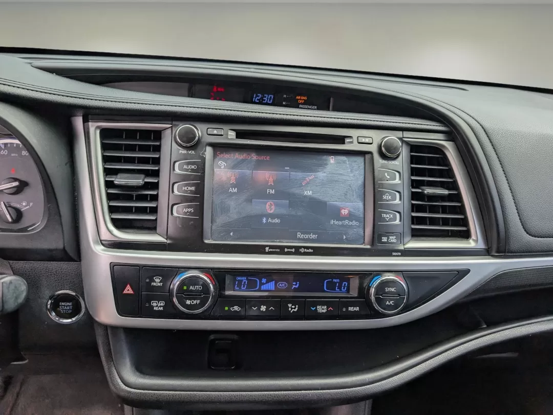 2018 Toyota Highlander (5TDKZRFH0JS) with an Other engine, located at 3959 U.S. 80 W, Phenix City, AL, 36870, (334) 297-4885, 32.469296, -85.135185 - **Experience Unmatched Versatility with the 2018 Toyota Highlander at Gils Auto - Your Buy Here Pay Here Dealership in Phenix City, AL!**<br /> <br /> Are you ready to elevate your family adventures, daily commutes, or weekend getaways? Meet the 2018 Toyota Highlander, the perfect blend of comfort, - Photo#15