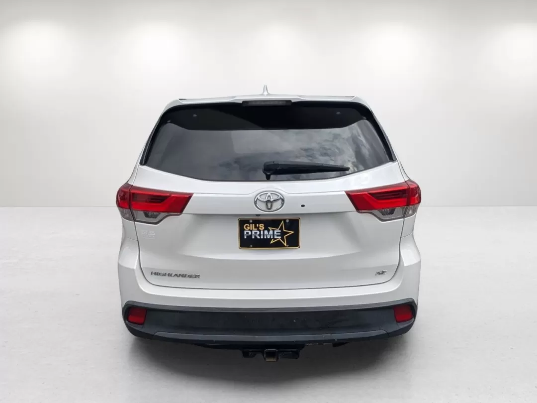 2018 Toyota Highlander (5TDKZRFH0JS) with an Other engine, located at 1430 Gateway Drive, Opelika, AL, 36801, (334) 239-0944, 32.637871, -85.409790 - **Experience Unmatched Versatility with the 2018 Toyota Highlander at Gils Auto - Your Buy Here Pay Here Dealership in Phenix City, AL!**<br /> <br /> Are you ready to elevate your family adventures, daily commutes, or weekend getaways? Meet the 2018 Toyota Highlander, the perfect blend of comfort, - Photo#5