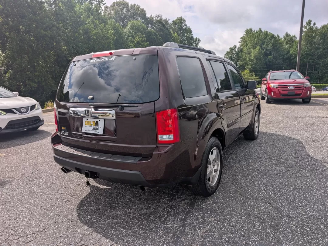 2011 Honda Pilot EX-L (5FNYF3H53BB) with an Other engine, located at 3959 U.S. 80 W, Phenix City, AL, 36870, (334) 297-4885, 32.469296, -85.135185 - Are you ready to elevate your family adventures or tackle those long commutes with ease? Look no further than this stunning 2011 Honda Pilot EX-L, available now at Gils Auto in Phenix City, AL. This spacious SUV is perfect for growing families and weekend explorers alike, offering comfort, safety, a - Photo#4