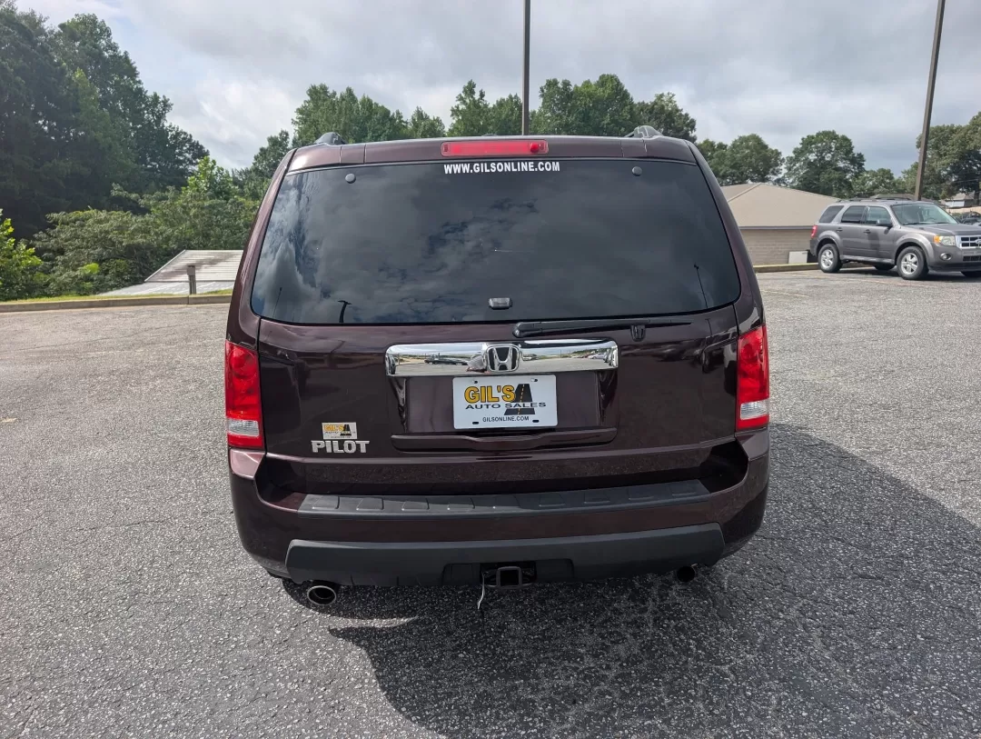 2011 Honda Pilot EX-L (5FNYF3H53BB) with an Other engine, located at 3959 U.S. 80 W, Phenix City, AL, 36870, (334) 297-4885, 32.469296, -85.135185 - Are you ready to elevate your family adventures or tackle those long commutes with ease? Look no further than this stunning 2011 Honda Pilot EX-L, available now at Gils Auto in Phenix City, AL. This spacious SUV is perfect for growing families and weekend explorers alike, offering comfort, safety, a - Photo#5