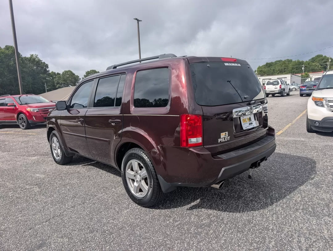 2011 Honda Pilot EX-L (5FNYF3H53BB) with an Other engine, located at 3959 U.S. 80 W, Phenix City, AL, 36870, (334) 297-4885, 32.469296, -85.135185 - Are you ready to elevate your family adventures or tackle those long commutes with ease? Look no further than this stunning 2011 Honda Pilot EX-L, available now at Gils Auto in Phenix City, AL. This spacious SUV is perfect for growing families and weekend explorers alike, offering comfort, safety, a - Photo#6