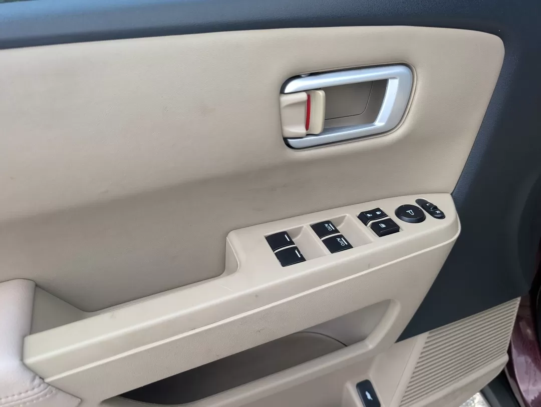 2011 Honda Pilot EX-L (5FNYF3H53BB) with an Other engine, located at 3959 U.S. 80 W, Phenix City, AL, 36870, (334) 297-4885, 32.469296, -85.135185 - Are you ready to elevate your family adventures or tackle those long commutes with ease? Look no further than this stunning 2011 Honda Pilot EX-L, available now at Gils Auto in Phenix City, AL. This spacious SUV is perfect for growing families and weekend explorers alike, offering comfort, safety, a - Photo#8