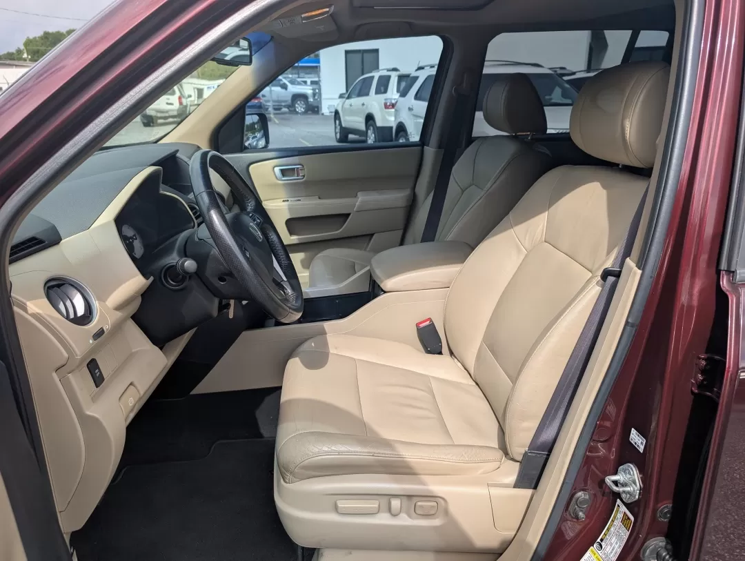 2011 Honda Pilot EX-L (5FNYF3H53BB) with an Other engine, located at 3959 U.S. 80 W, Phenix City, AL, 36870, (334) 297-4885, 32.469296, -85.135185 - Are you ready to elevate your family adventures or tackle those long commutes with ease? Look no further than this stunning 2011 Honda Pilot EX-L, available now at Gils Auto in Phenix City, AL. This spacious SUV is perfect for growing families and weekend explorers alike, offering comfort, safety, a - Photo#9