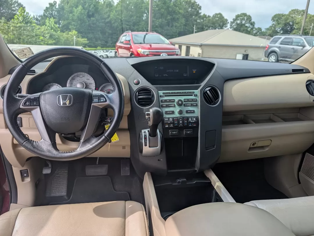 2011 Honda Pilot EX-L (5FNYF3H53BB) with an Other engine, located at 3959 U.S. 80 W, Phenix City, AL, 36870, (334) 297-4885, 32.469296, -85.135185 - Are you ready to elevate your family adventures or tackle those long commutes with ease? Look no further than this stunning 2011 Honda Pilot EX-L, available now at Gils Auto in Phenix City, AL. This spacious SUV is perfect for growing families and weekend explorers alike, offering comfort, safety, a - Photo#12
