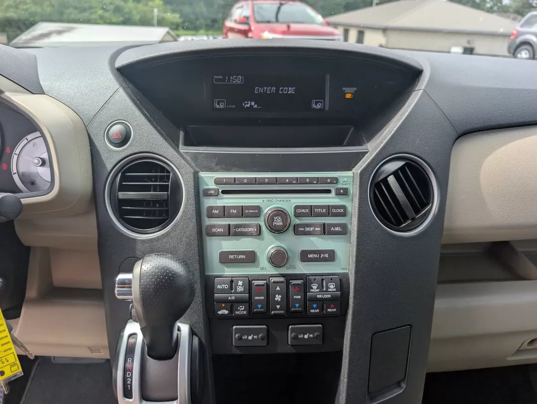 2011 Honda Pilot EX-L (5FNYF3H53BB) with an Other engine, located at 3959 U.S. 80 W, Phenix City, AL, 36870, (334) 297-4885, 32.469296, -85.135185 - Are you ready to elevate your family adventures or tackle those long commutes with ease? Look no further than this stunning 2011 Honda Pilot EX-L, available now at Gils Auto in Phenix City, AL. This spacious SUV is perfect for growing families and weekend explorers alike, offering comfort, safety, a - Photo#16
