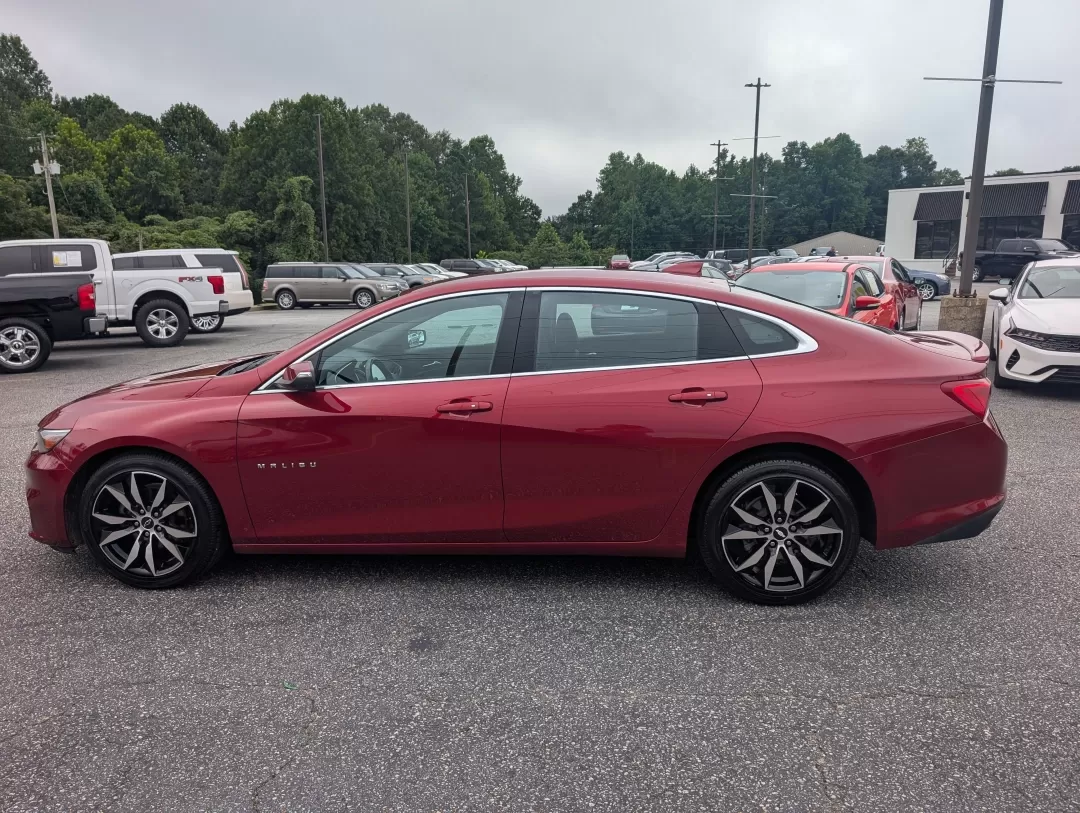 2018 /Jet Black Chevrolet Malibu LT (1G1ZD5ST6JF) with an Other engine, located at 3959 U.S. 80 W, Phenix City, AL, 36870, (334) 297-4885, 32.469296, -85.135185 - **Elevate Your Daily Commute with the 2018 Chevrolet Malibu LT at Gils Auto!**<br /> <br /> Are you searching for the perfect balance of style, comfort, and efficiency for your daily commute or weekend getaways? Look no further than this stunning 2018 Chevrolet Malibu LT, available now at Gils Auto - Photo#7