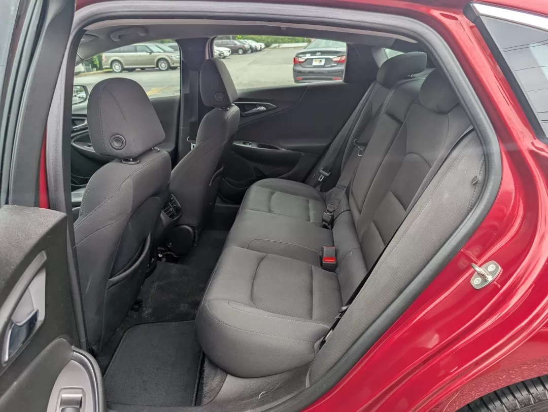 2018 /Jet Black Chevrolet Malibu LT (1G1ZD5ST6JF) with an Other engine, located at 3959 U.S. 80 W, Phenix City, AL, 36870, (334) 297-4885, 32.469296, -85.135185 - **Elevate Your Daily Commute with the 2018 Chevrolet Malibu LT at Gils Auto!**<br /> <br /> Are you searching for the perfect balance of style, comfort, and efficiency for your daily commute or weekend getaways? Look no further than this stunning 2018 Chevrolet Malibu LT, available now at Gils Auto - Photo#8